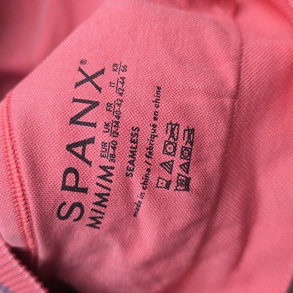 SPANX Pink Seamless Apparel - Picture 3 of 4